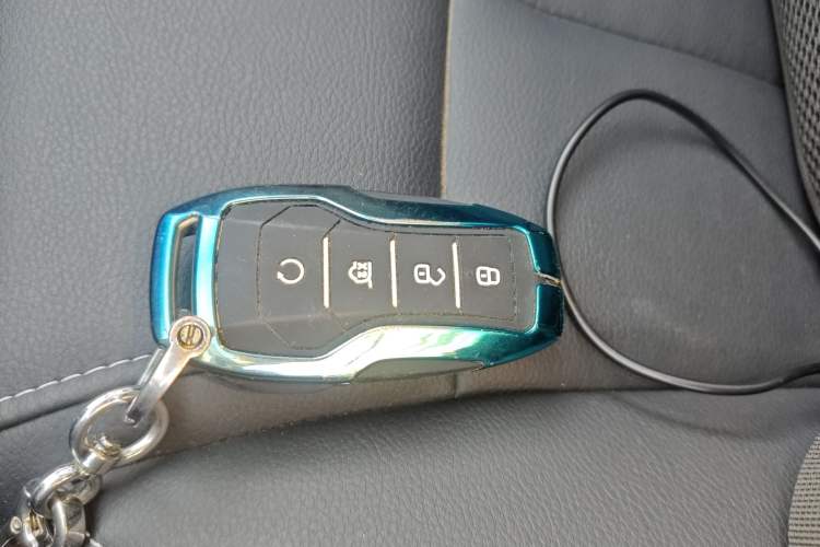 Used BYD Song MAX 2021 Upgraded Model 1.5T Automatic Luxury 7-Seater Vehicle Key