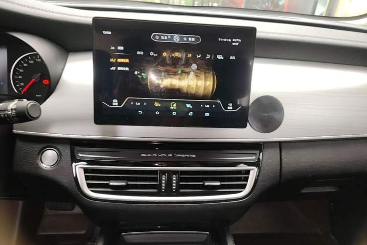 Used BYD Song MAX 2021 Upgraded Model 1.5T Automatic Luxury 7-Seater Audio And AC Panel