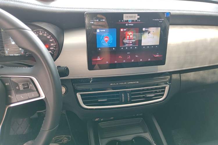 Used BYD Song MAX 2021 Upgraded Model 1.5T Automatic Prestige 6-Seater Audio And AC Panel