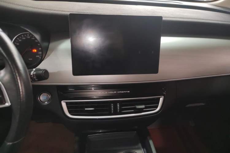 Used BYD Song MAX 2021 Upgraded Model 1.5T Automatic Prestige 7-Seater Audio And AC Panel