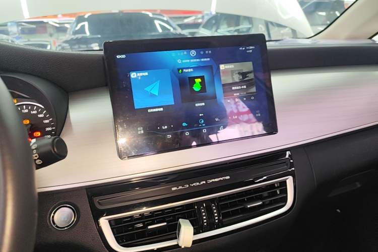 Used BYD Song MAX 2021 Upgraded Model 1.5T Automatic Luxury 7-Seater Audio And AC Panel