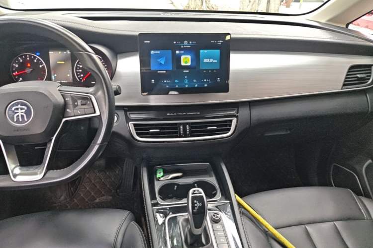 Used BYD Song MAX 2021 Upgraded Model 1.5T Automatic Luxury 6-Seater Audio And AC Panel