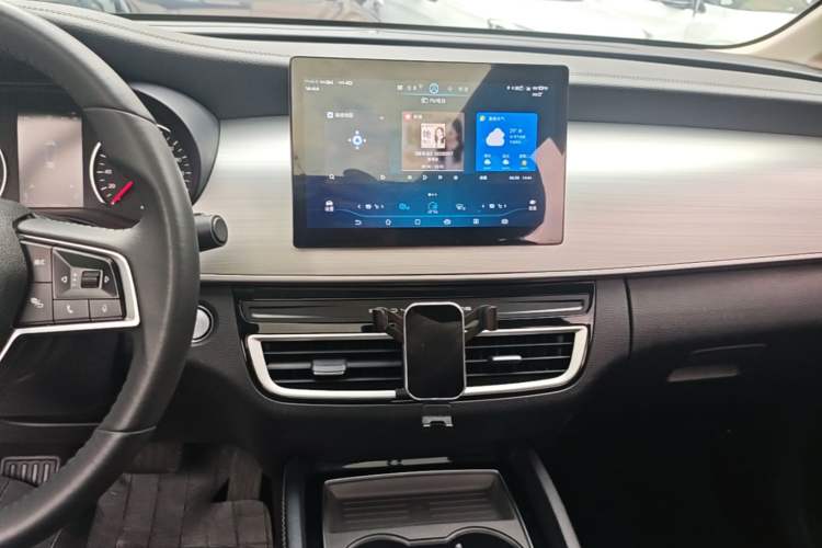 Used BYD Song MAX 2021 Upgraded Model 1.5T Automatic Prestige 7-Seater Audio And AC Panel