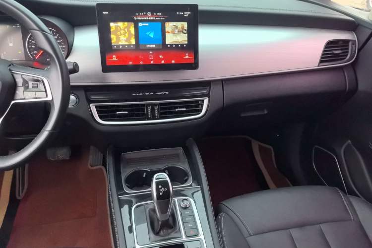 Used BYD Song MAX 2021 Upgraded Model 1.5T Automatic Luxury 7-Seater Audio And AC Panel