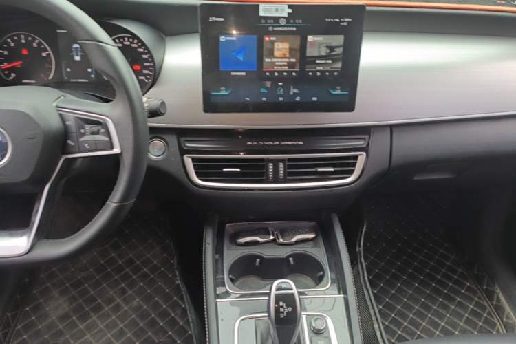 Used BYD Song MAX 2021 Upgraded Model 1.5T Automatic Luxury 7-Seater Audio And AC Panel