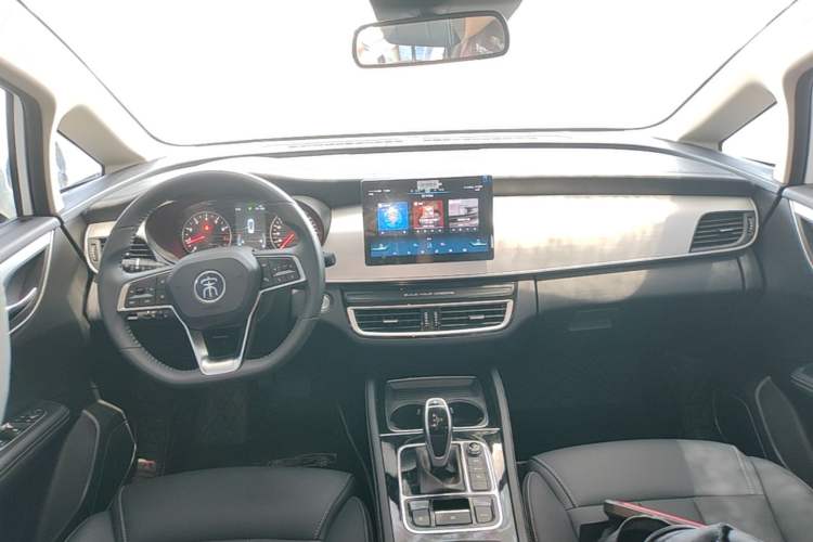 Used BYD Song MAX 2021 Upgraded Model 1.5T Automatic Prestige 6-Seater Center Console