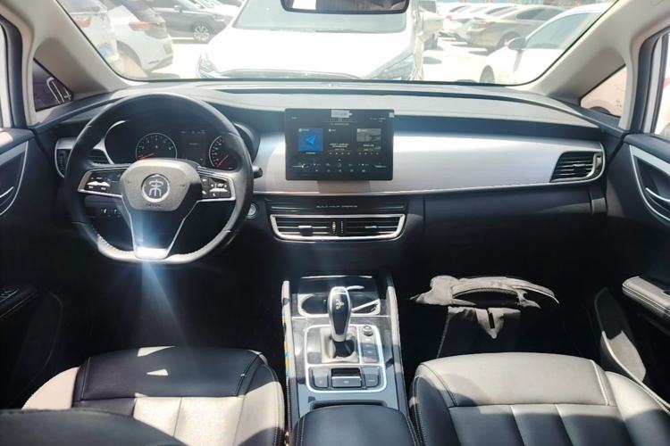 Used BYD Song MAX 2021 Upgraded Model 1.5T Automatic Luxury 7-Seater Center Console