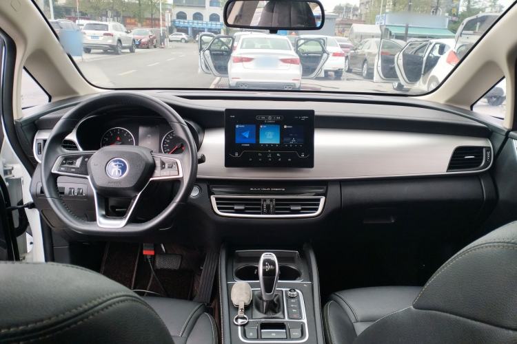 Used BYD Song MAX 2021 Upgraded Model 1.5T Automatic Luxury 7-Seater Center Console