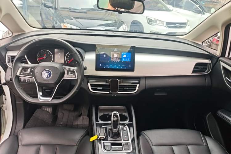 Used BYD Song MAX 2021 Upgraded Model 1.5T Automatic Prestige 7-Seater Center Console