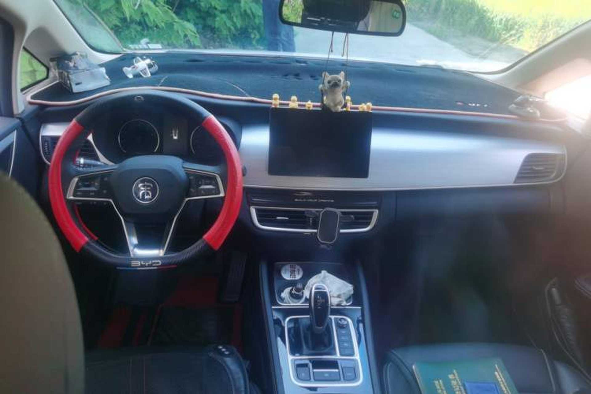 Used BYD Song MAX 2021 Upgraded Model 1.5T Automatic Prestige 7-Seater Center Console