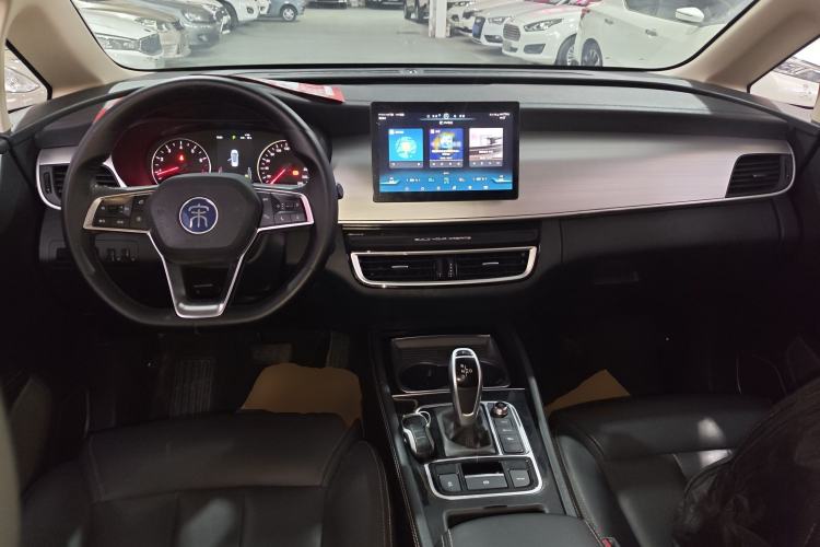 Used BYD Song MAX 2021 Upgraded Model 1.5T Automatic Prestige 6-Seater Center Console