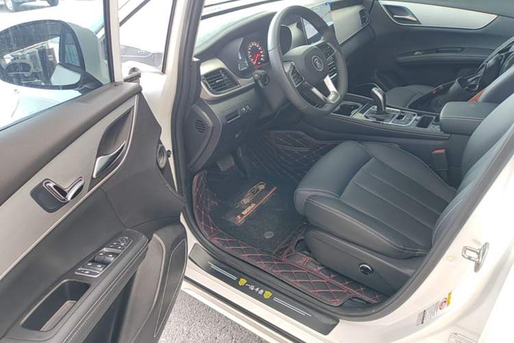 Used BYD Song MAX 2021 Upgraded Model 1.5T Automatic Prestige 6-Seater Driver Seat