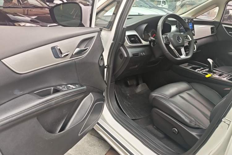 Used BYD Song MAX 2021 Upgraded Model 1.5T Automatic Prestige 7-Seater Driver Seat