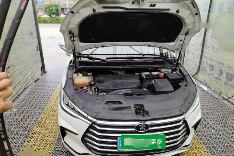 Used BYD Song MAX 2021 Upgraded Model 1.5T Automatic Luxury 7-Seater Engine Bay