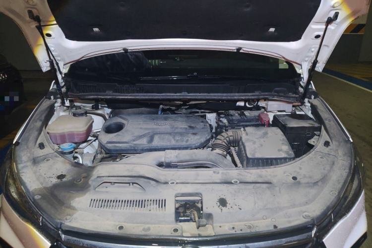Used BYD Song MAX 2021 Upgraded Model 1.5T Automatic Prestige 7-Seater Engine Bay