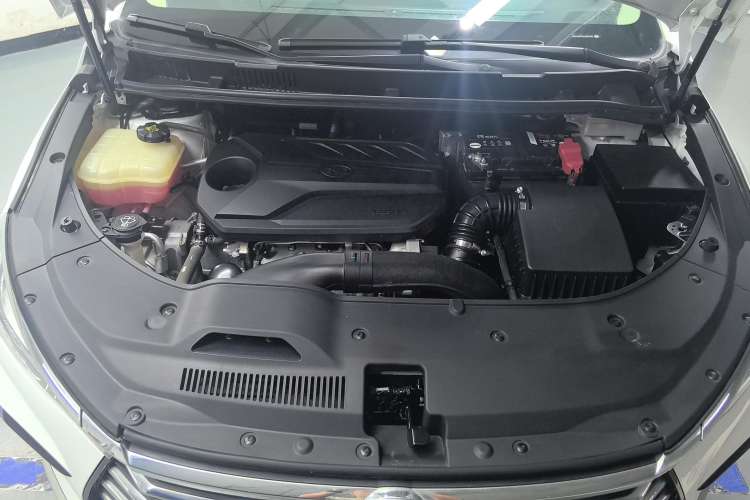 Used BYD Song MAX 2021 Upgraded Model 1.5T Automatic Luxury 7-Seater Engine Bay