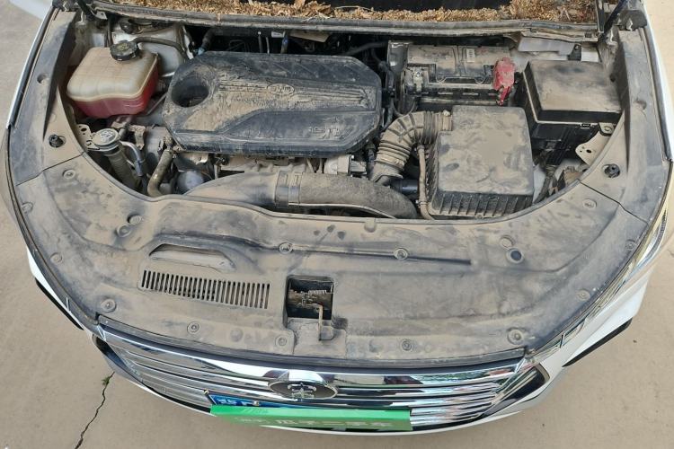 Used BYD Song MAX 2021 Upgraded Model 1.5T Automatic Luxury 6-Seater Engine Bay