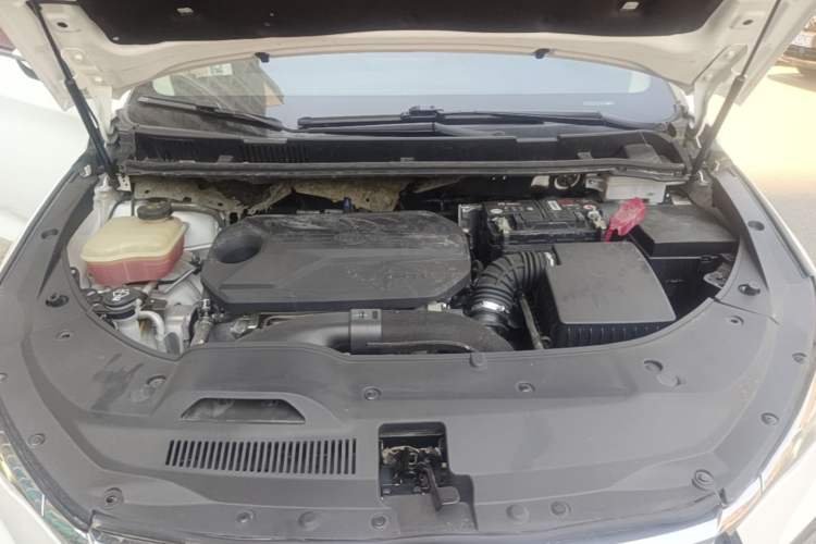 Used BYD Song MAX 2021 Upgraded Model 1.5T Automatic Luxury 7-Seater Engine Bay