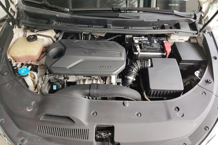 Used BYD Song MAX 2021 Upgraded Model 1.5T Automatic Luxury 7-Seater Engine Bay