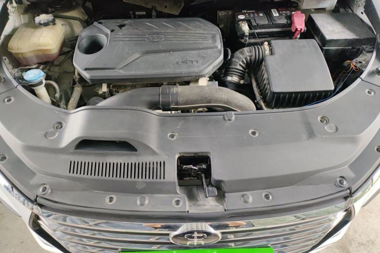 Used BYD Song MAX 2021 Upgraded Model 1.5T Automatic Luxury 6-Seater Engine Bay