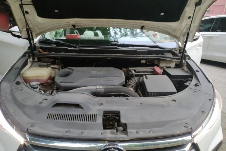 Used BYD Song MAX 2021 Upgraded Model 1.5T Automatic Prestige 7-Seater Engine Bay