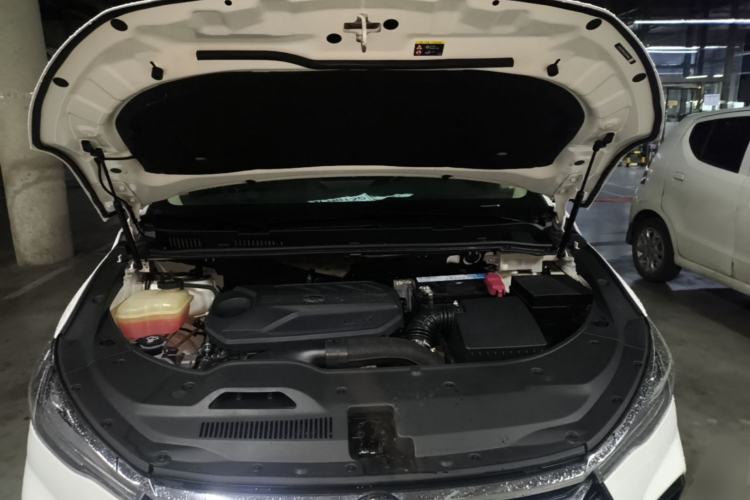 Used BYD Song MAX 2021 Upgraded Model 1.5T Automatic Luxury 6-Seater Engine Bay