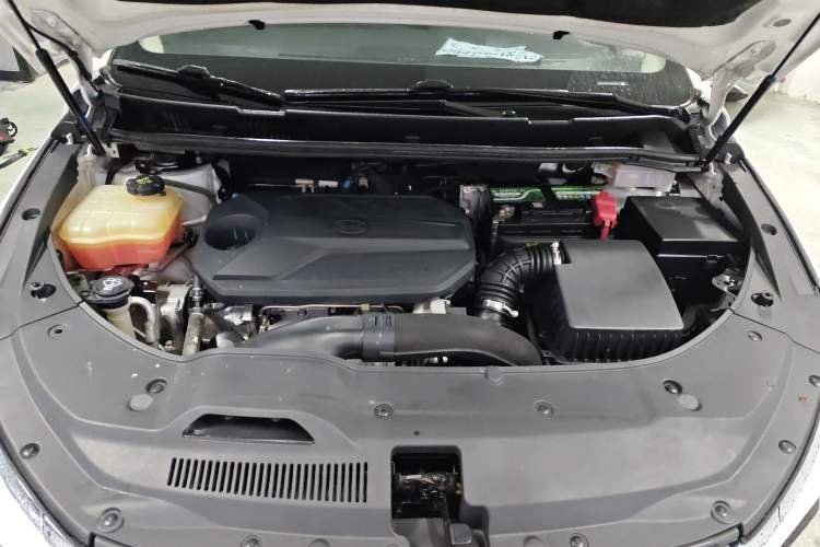 Used BYD Song MAX 2021 Upgraded Model 1.5T Automatic Prestige 7-Seater Engine Bay