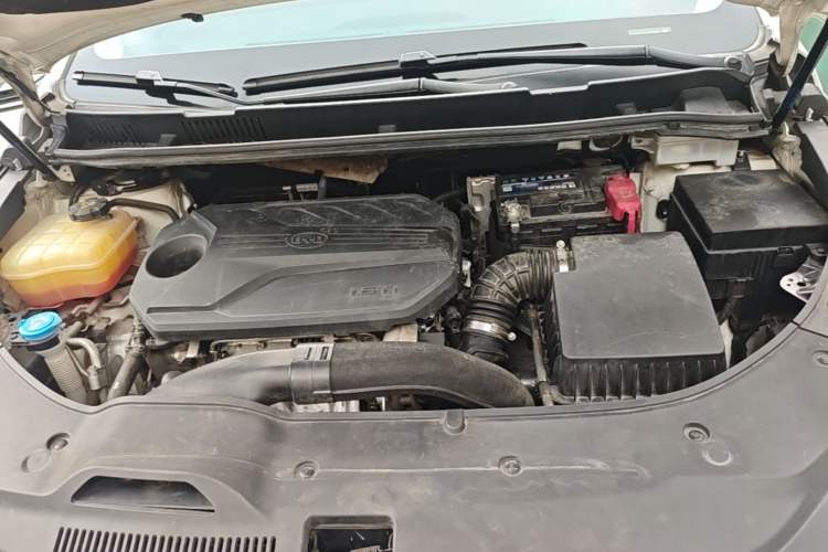 Used BYD Song MAX 2021 Upgraded Model 1.5T Automatic Prestige 7-Seater Engine Bay