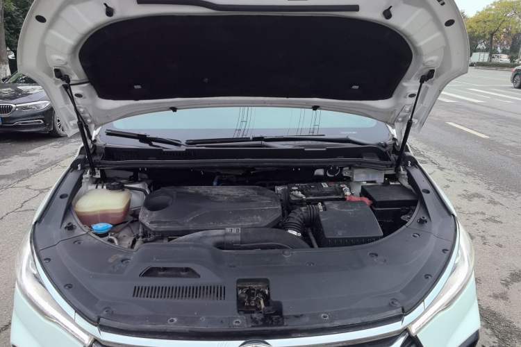 Used BYD Song MAX 2021 Upgraded Model 1.5T Automatic Luxury 7-Seater Engine Bay