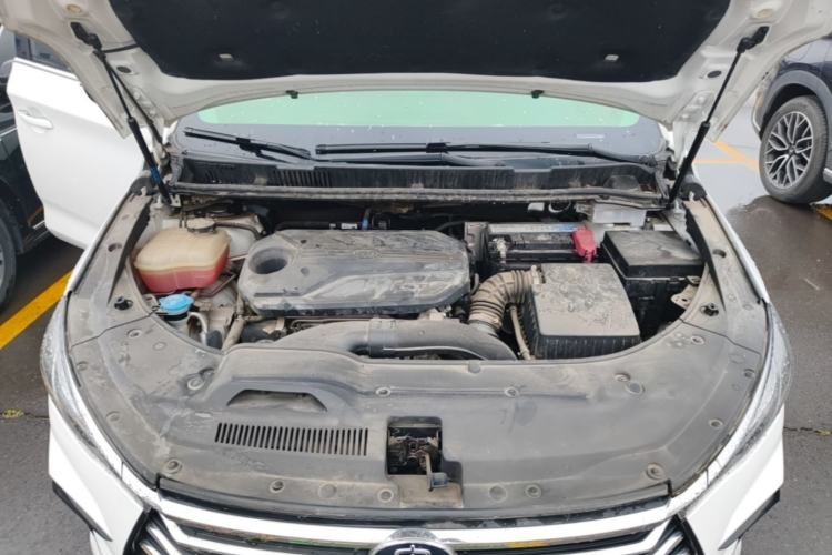 Used BYD Song MAX 2021 Upgraded Model 1.5T Automatic Luxury 7-Seater Engine Bay