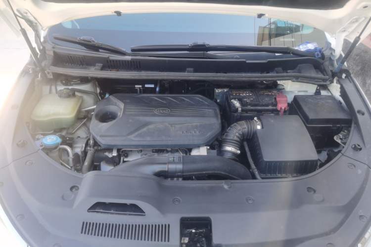 Used BYD Song MAX 2021 Upgraded Model 1.5T Automatic Prestige 7-Seater Engine Bay