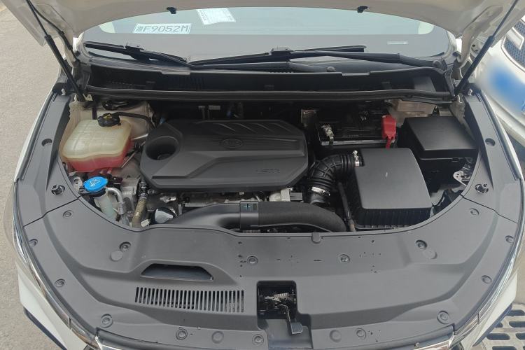 Used BYD Song MAX 2021 Upgraded Model 1.5T Automatic Luxury 6-Seater Engine Bay
