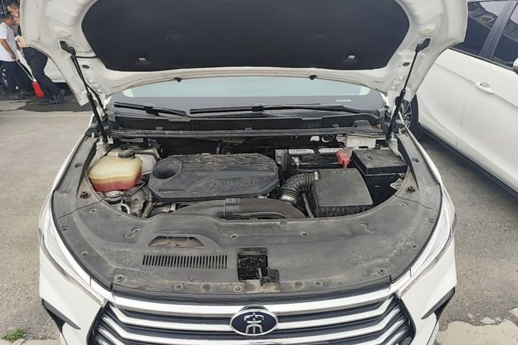 Used BYD Song MAX 2021 Upgraded Model 1.5T Automatic Prestige 7-Seater Engine Bay
