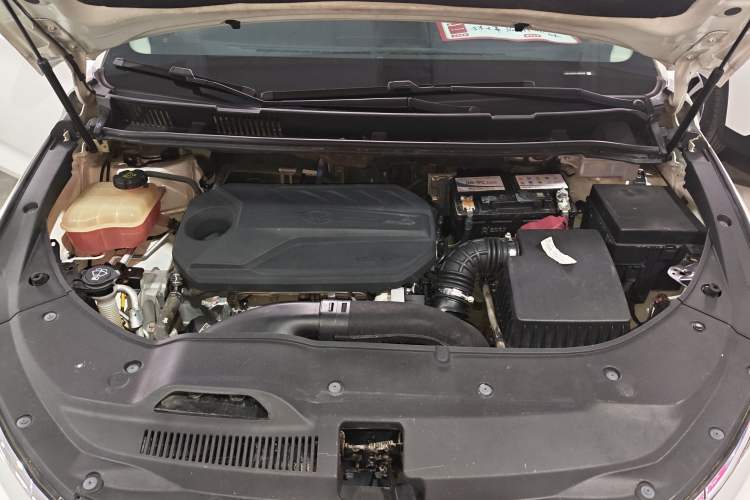Used BYD Song MAX 2021 Upgraded Model 1.5T Automatic Prestige 6-Seater Engine Bay