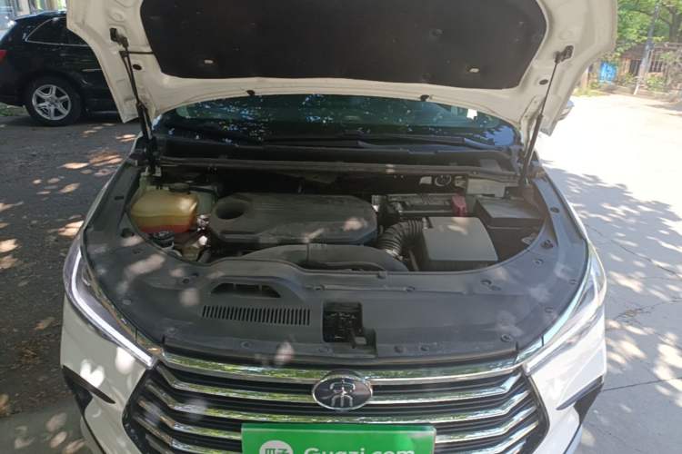 Used BYD Song MAX 2021 Upgraded Model 1.5T Automatic Prestige 6-Seater Engine Bay