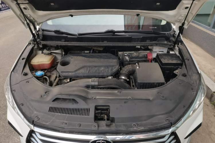 Used BYD Song MAX 2021 Upgraded Model 1.5T Automatic Luxury 7-Seater Engine Bay