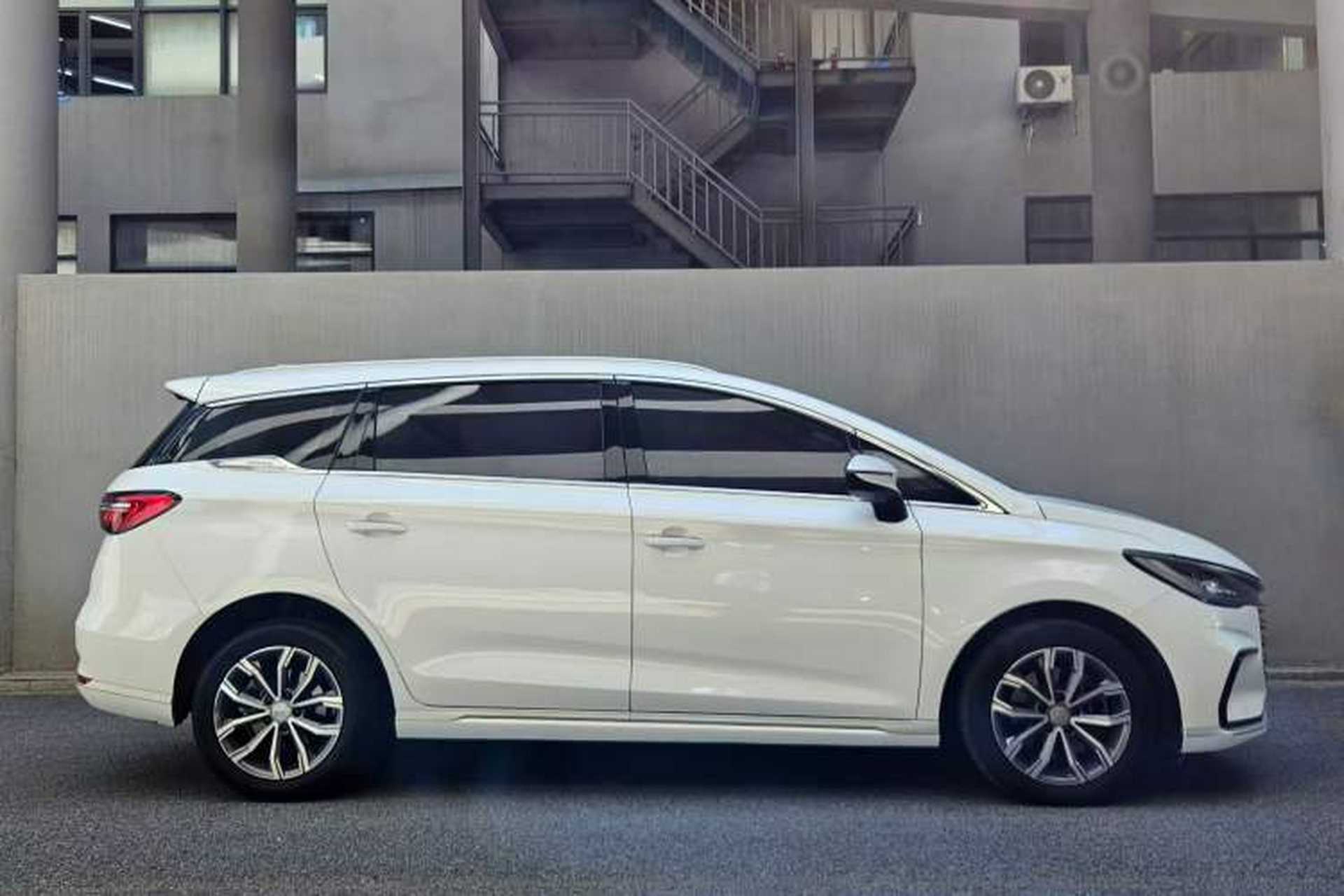 Used BYD Song MAX 2021 Upgraded Model 1.5T Automatic Luxury 7-Seater Exterior 2