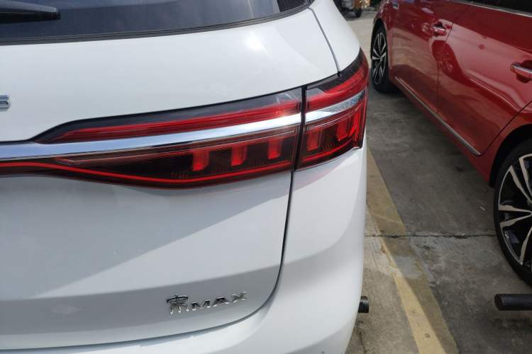 Used BYD Song MAX 2021 Upgraded Model 1.5T Automatic Luxury 7-Seater Exterior 3