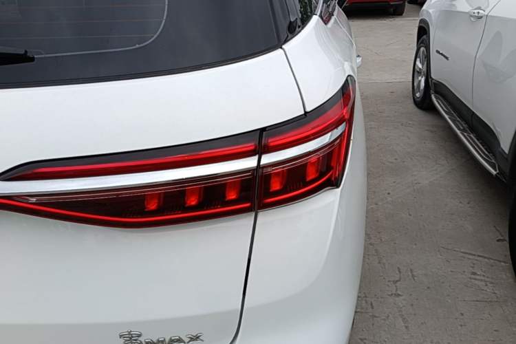 Used BYD Song MAX 2021 Upgraded Model 1.5T Automatic Flagship 7-Seater Exterior 3