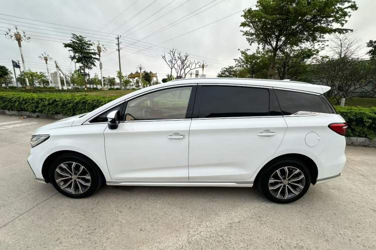Used BYD Song MAX 2021 Upgraded Model 1.5T Automatic Luxury 6-Seater Exterior 3