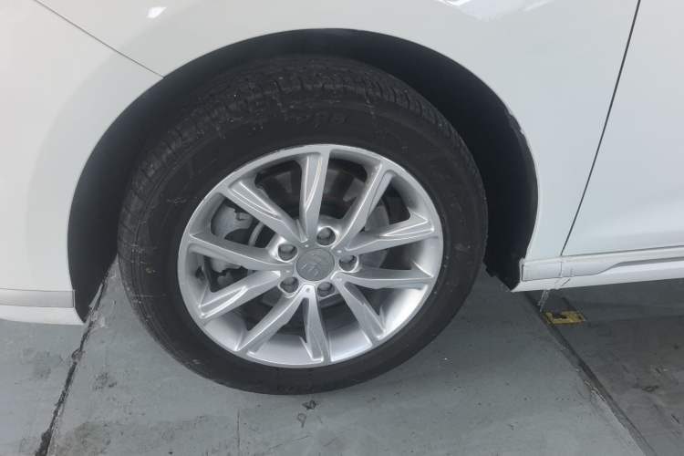 Used BYD Song MAX 2021 Upgraded Model 1.5T Manual Luxury 7-Seater Exterior 7