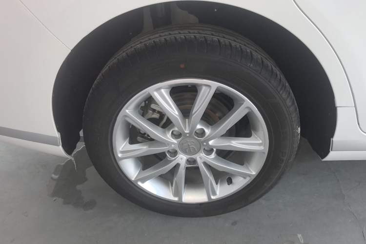 Used BYD Song MAX 2021 Upgraded Model 1.5T Manual Luxury 7-Seater Exterior 8