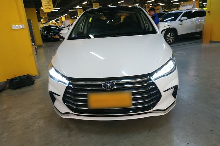 Used BYD Song MAX 2021 Upgraded Model 1.5T Automatic Prestige 6-Seater Front