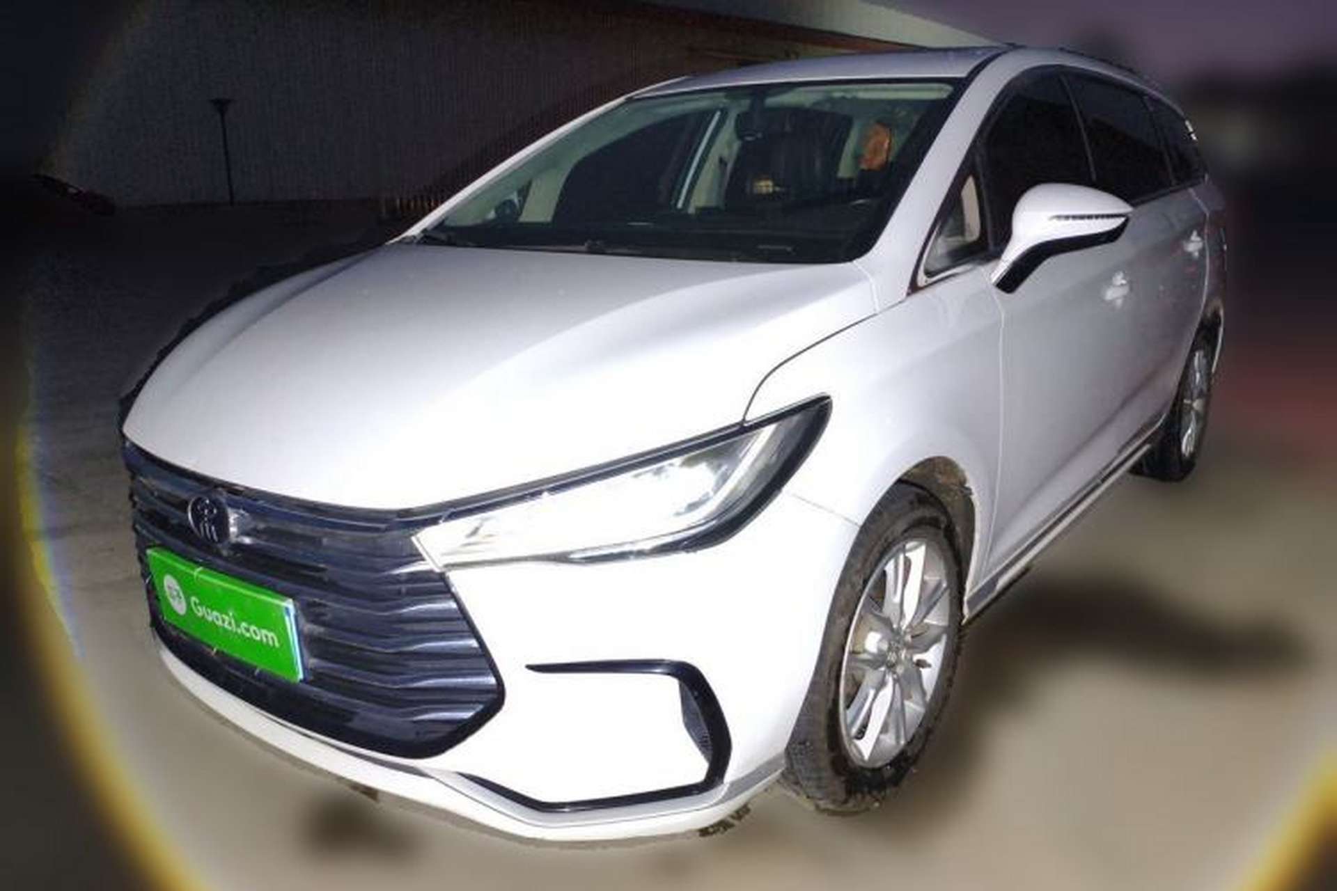 Used BYD Song MAX 2021 Upgraded Model 1.5T Manual Luxury 7-Seater Front Left 45 Deg