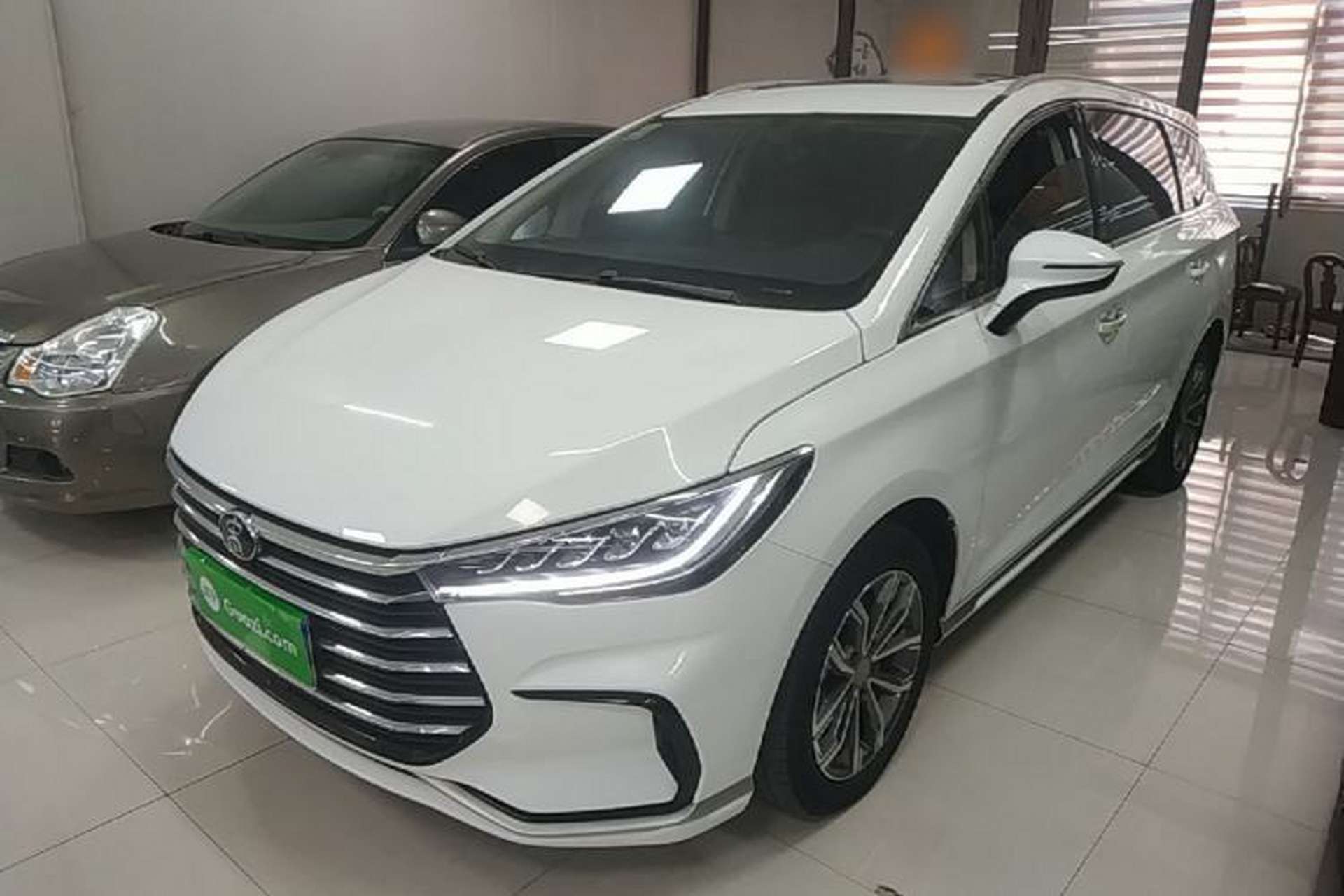 Used BYD Song MAX 2021 Upgraded Model 1.5T Automatic Luxury 7-Seater Front Left 45 Deg