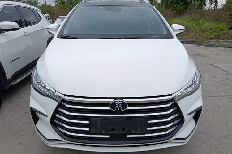 Used BYD Song MAX 2021 Upgraded Model 1.5T Automatic Flagship 7-Seater Front