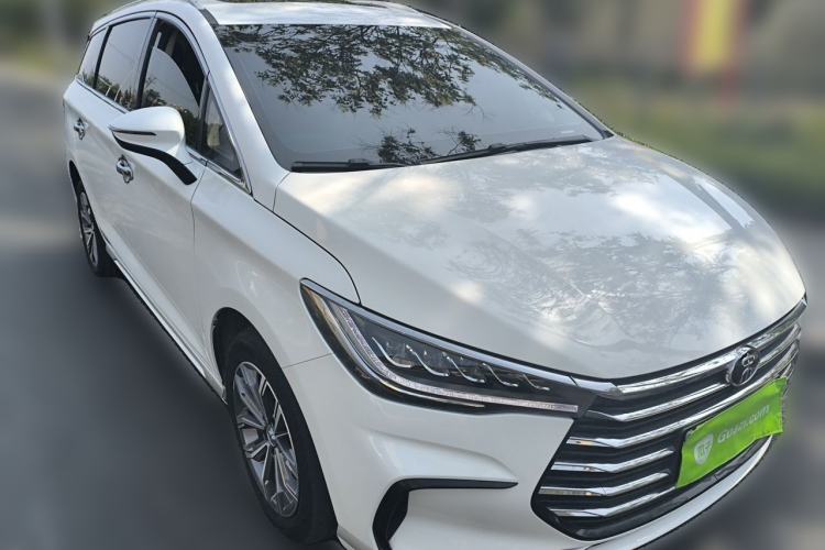 Used BYD Song MAX 2021 Upgraded Model 1.5T Automatic Luxury 6-Seater Front Right 45 Deg