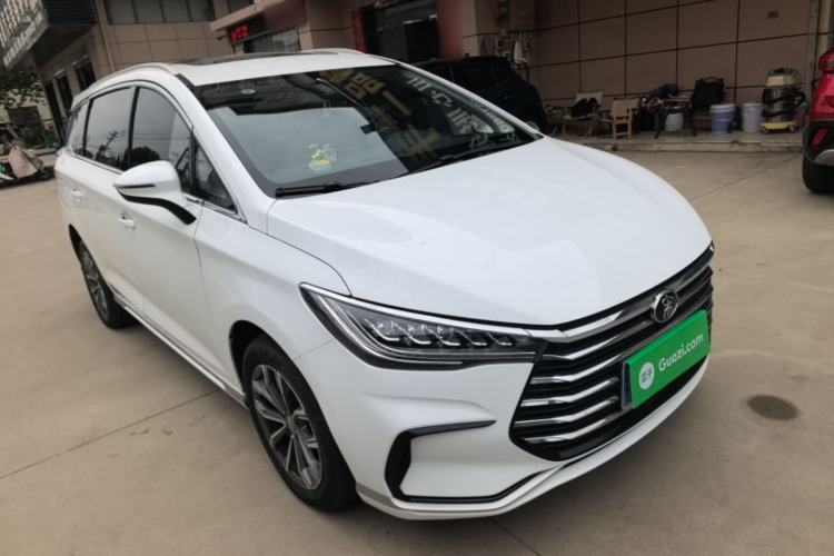 Used BYD Song MAX 2021 Upgraded Model 1.5T Automatic Luxury 6-Seater Front Right 45 Deg