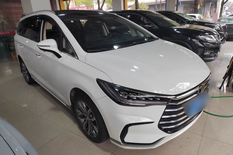 Used BYD Song MAX 2021 Upgraded Model 1.5T Automatic Prestige 7-Seater Front Right 45 Deg