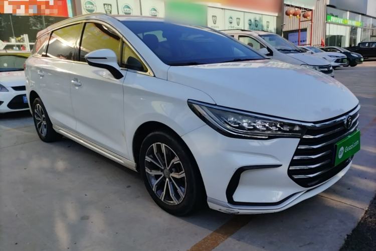 Used BYD Song MAX 2021 Upgraded Model 1.5T Automatic Luxury 6-Seater Front Right 45 Deg